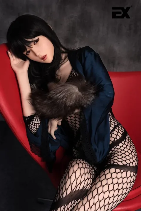 Seung Hee (snake net stockings) — source product photograph